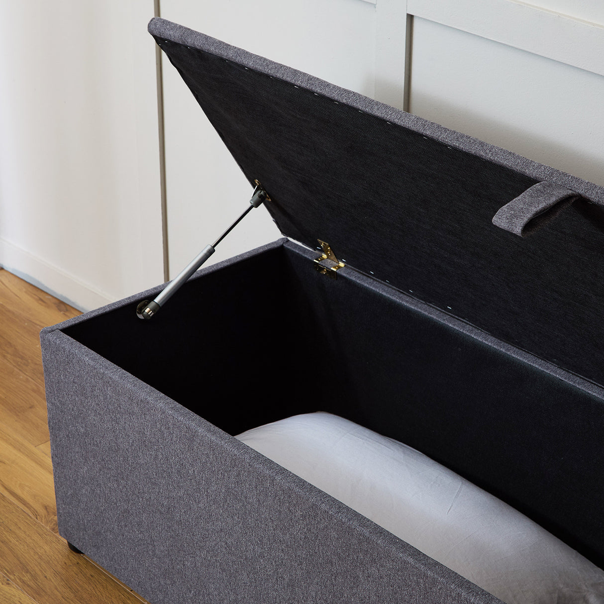 Hana Upholstered Blanket Storage Box